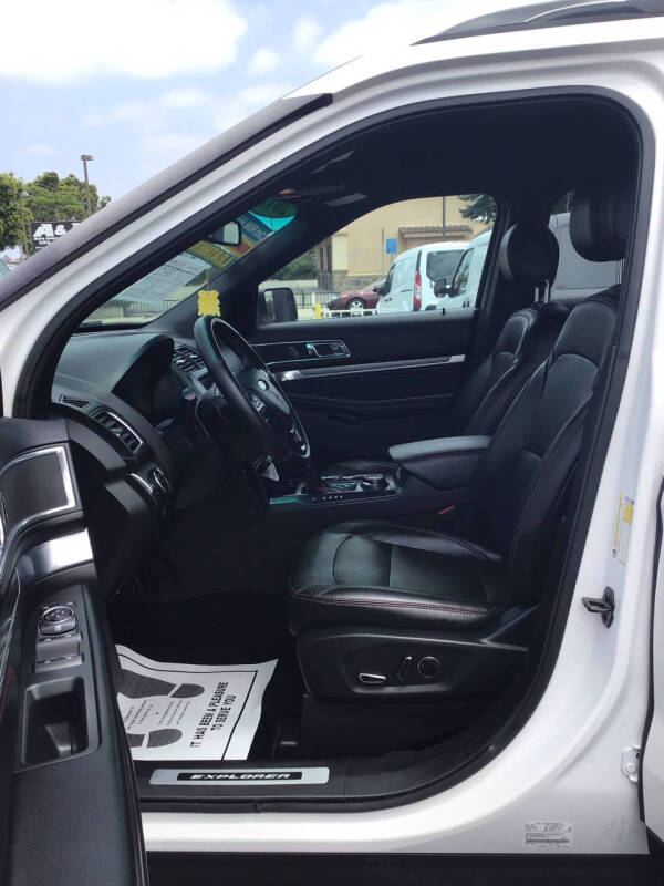 2017 Ford Explorer Sport