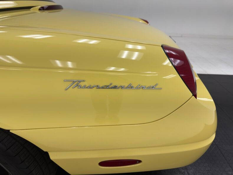2002 Ford Thunderbird Deluxe