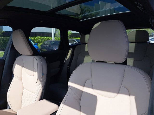 2026 Volvo XC60 B5 Core