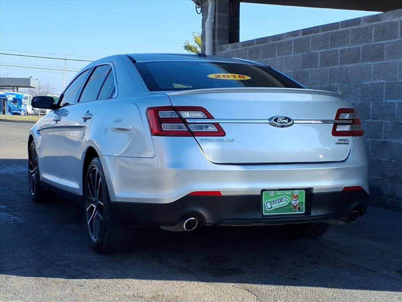 2018 Ford Taurus SEL