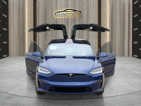 2023 Tesla Model X Standard Range