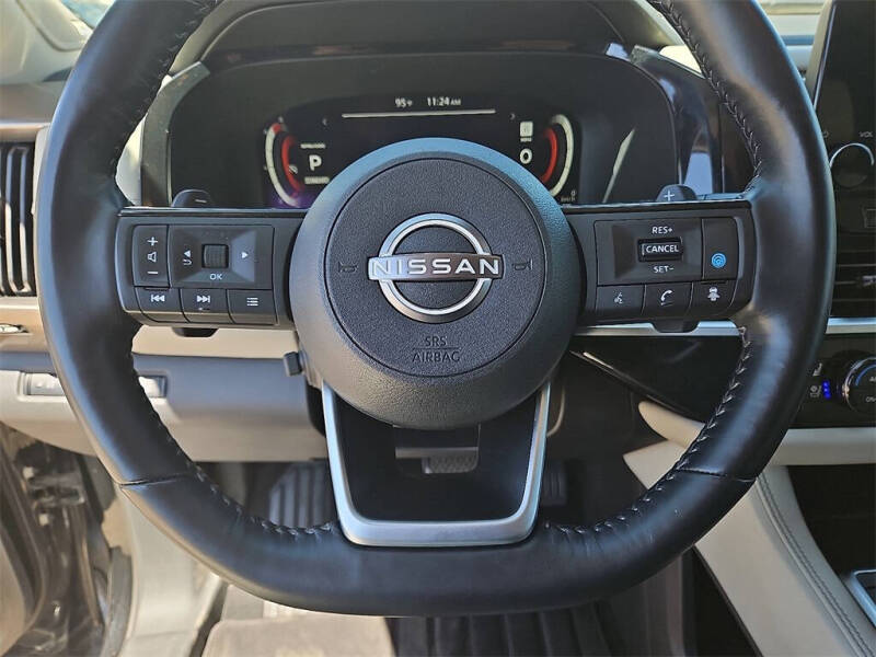 2022 Nissan Pathfinder Platinum