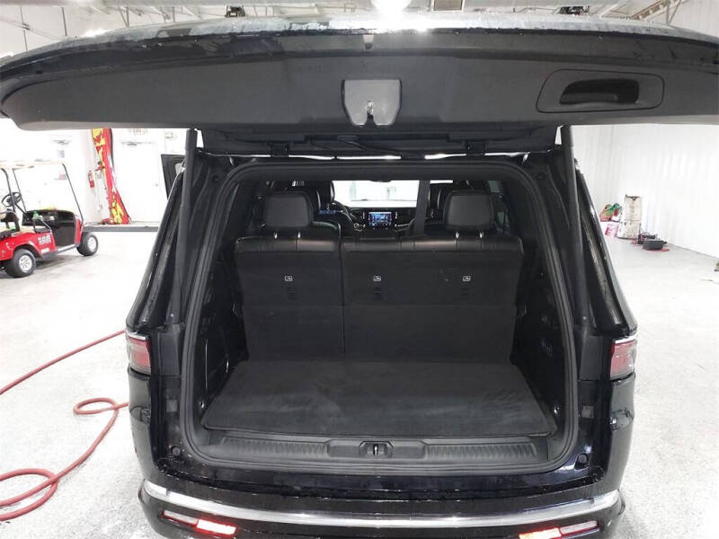 2023 Jeep Wagoneer Series II