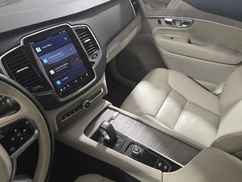 2024 Volvo XC90 B6 Plus Bright Theme 6P