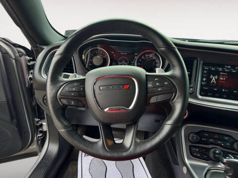 2018 Dodge Challenger 392 HEMI Scat Pack Shaker