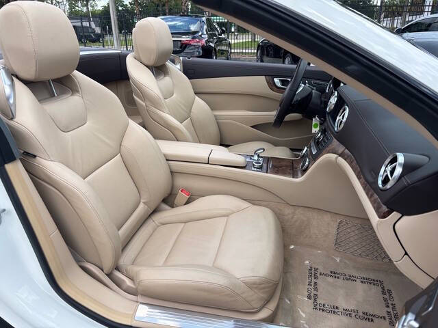2015 Mercedes-Benz SL-Class 18