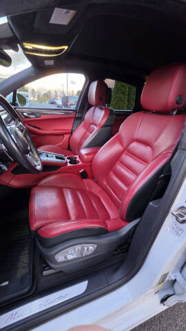 2016 Porsche Macan Turbo