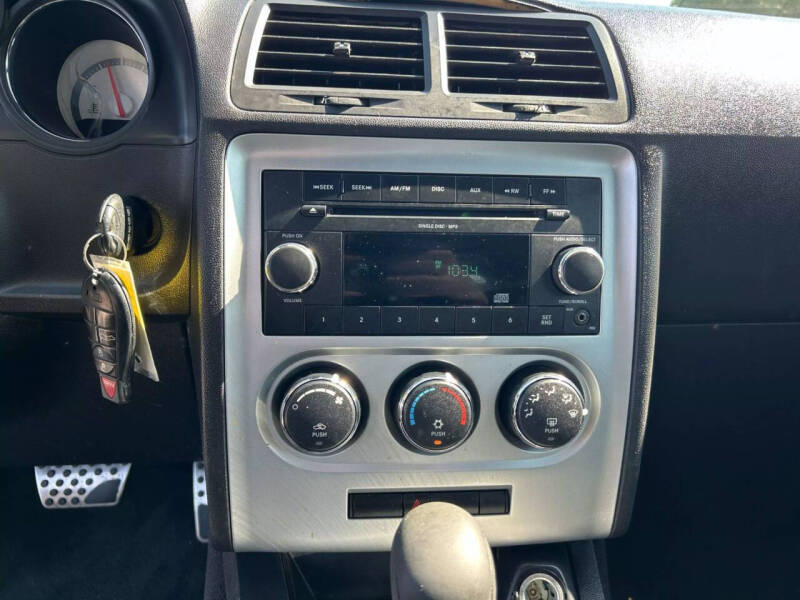 2009 Dodge Challenger SE