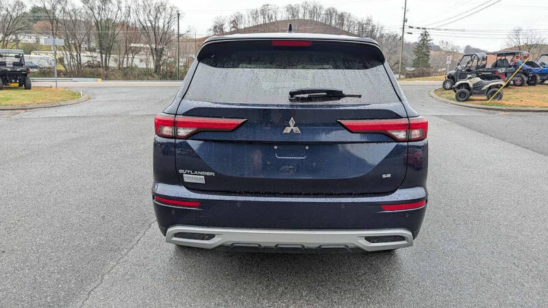 2024 Mitsubishi Outlander SE