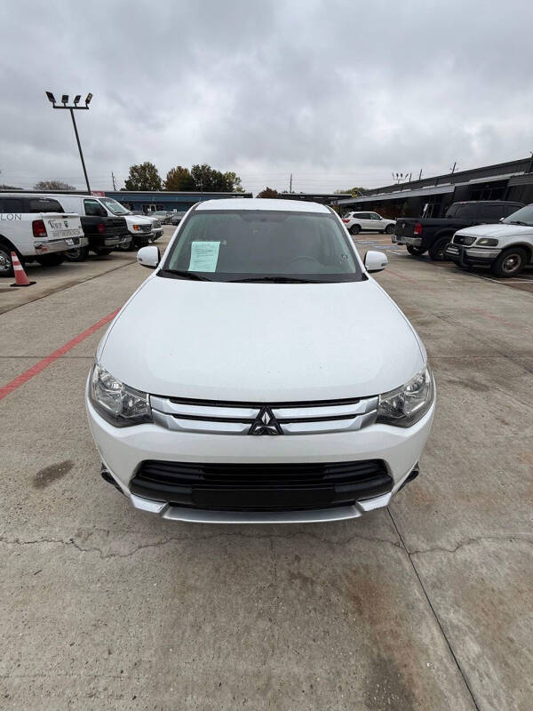 2015 Mitsubishi Outlander SE