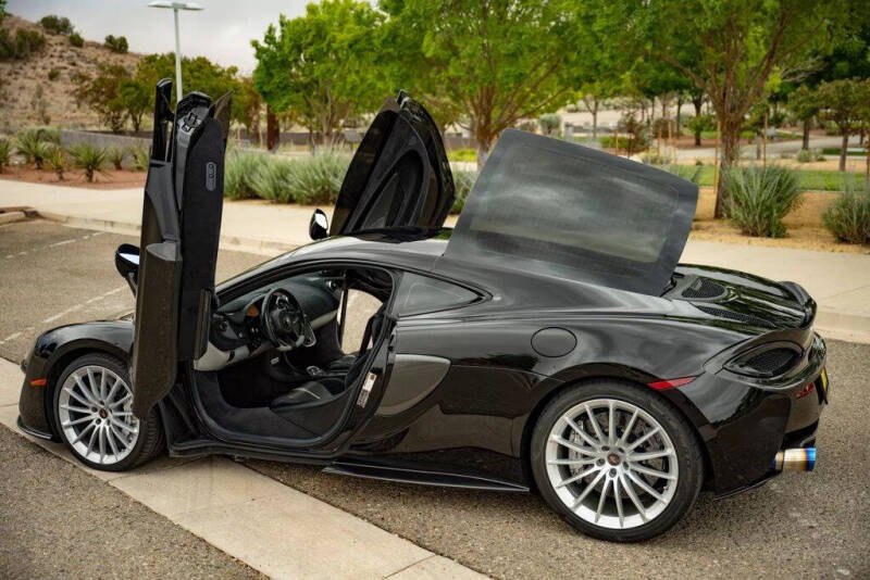 2017 McLaren 570GT