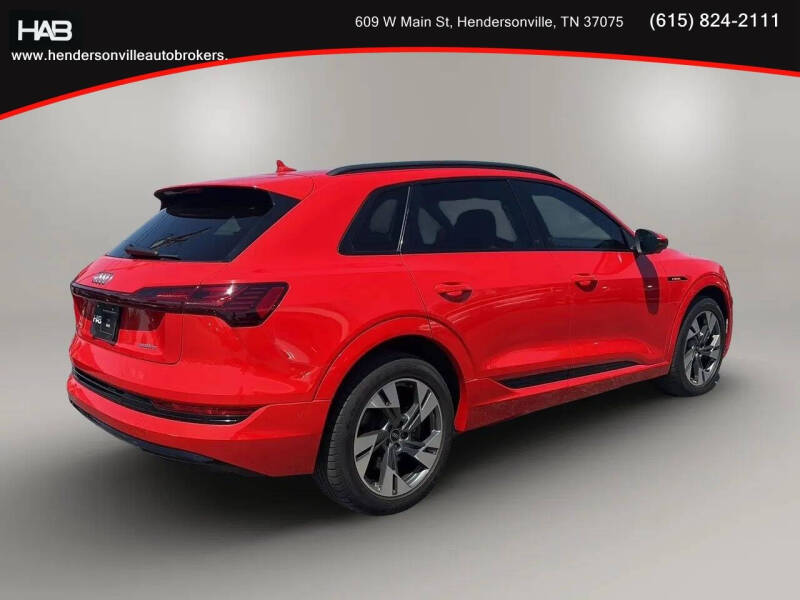 2021 Audi e-tron quattro Premium
