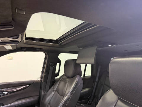 2019 Cadillac Escalade Platinum