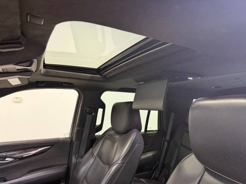 2019 Cadillac Escalade Platinum