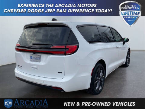 2026 Chrysler Pacifica Select