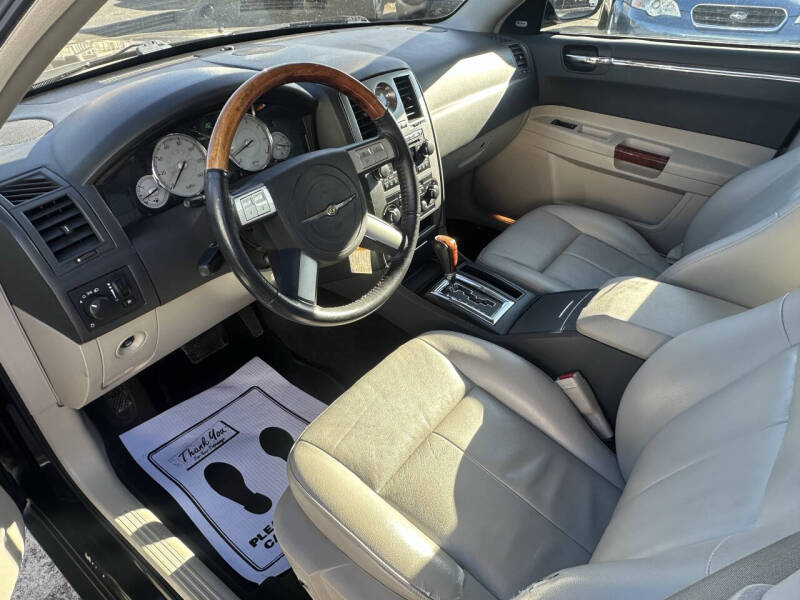 2005 Chrysler 300 Touring