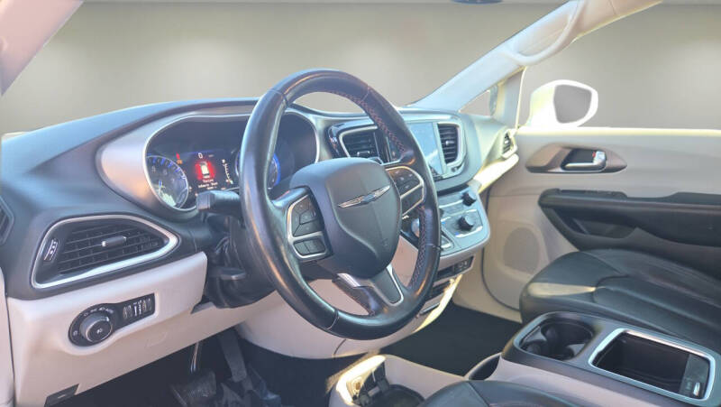 2020 Chrysler Pacifica Touring L Plus