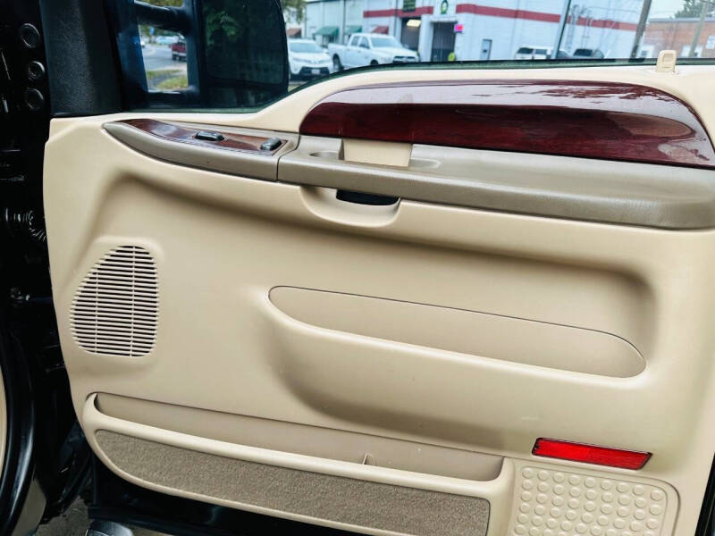 2004 Ford Excursion Limited