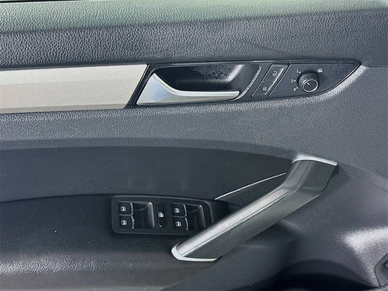 2022 Volkswagen Passat SE