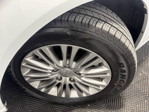 2015 Chrysler Town and Country Touring-L