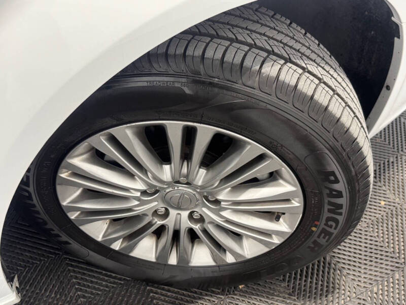 2015 Chrysler Town and Country Touring-L