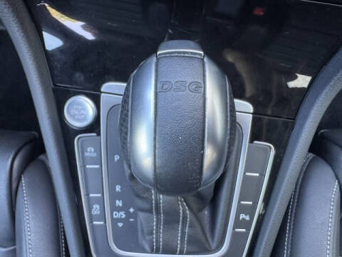 2017 Volkswagen Golf R 4Motion