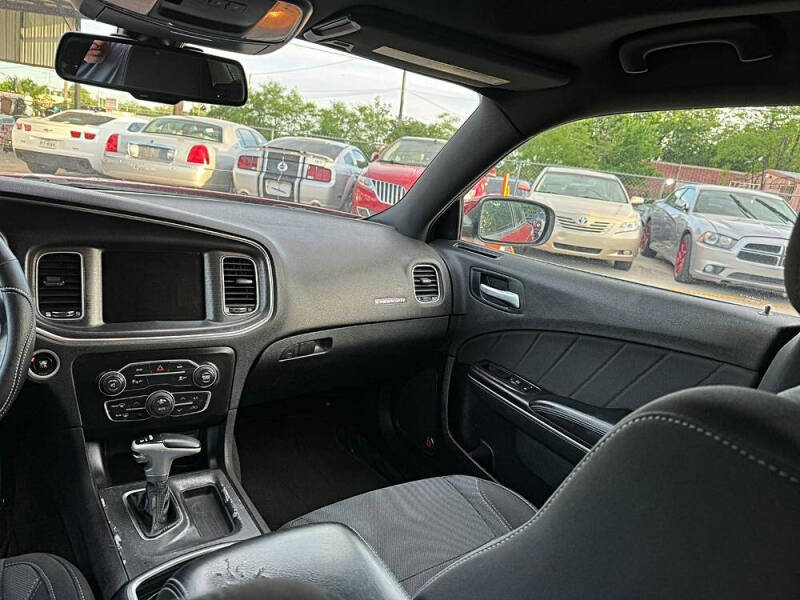 2016 Dodge Charger SXT