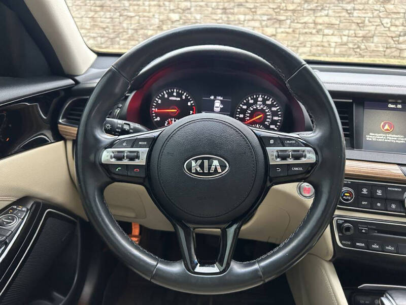 2017 Kia Cadenza Premium