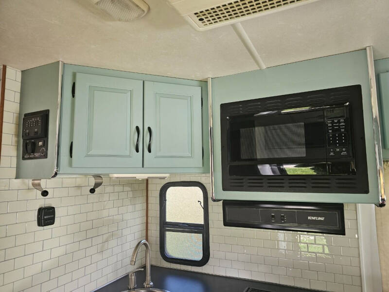 2015 FORD ECONOLINE E450 CLASS C THOR MAJESTIC 28A MOTORHOME