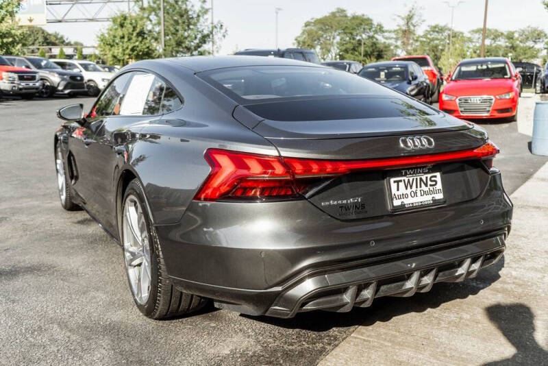 2022 Audi e-tron GT quattro Premium Plus