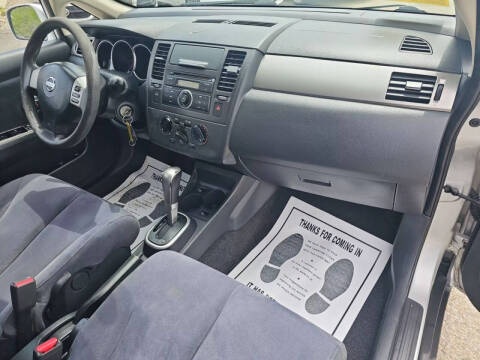 2008 Nissan Versa 1.8 S