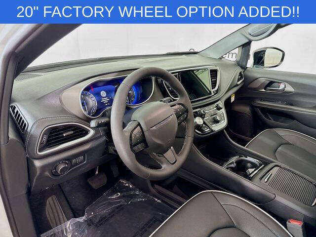 2027 Chrysler Pacifica Limited