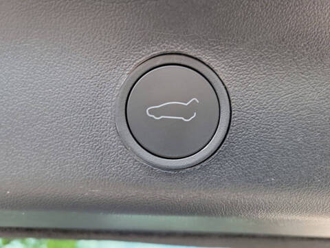 2025 Tesla Model Y Performance