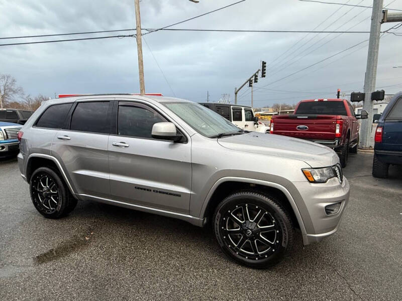 2019 Jeep Grand Cherokee for sale at CarTime in Rogers AR