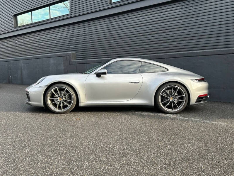 2021 Porsche 911 Carrera