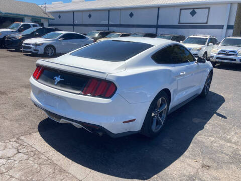 2015 Ford Mustang V6
