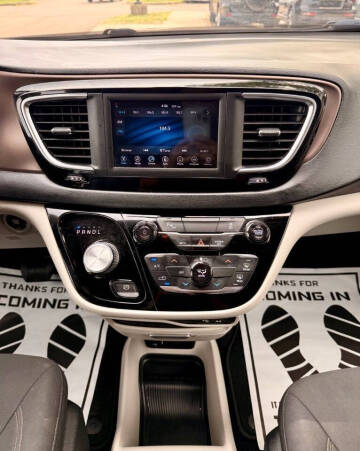 2019 Chrysler Pacifica L