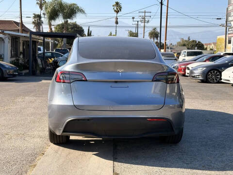 2025 Tesla Model Y Long Range