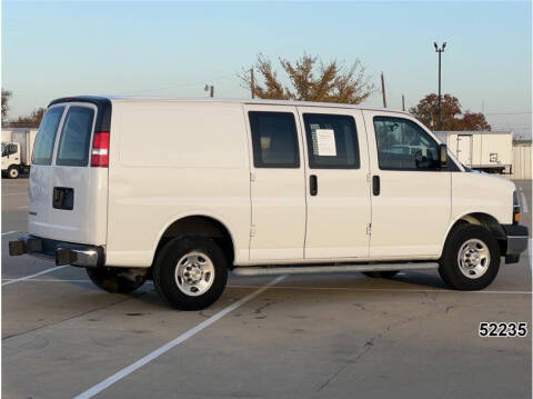 2023 Chevrolet Express 2500