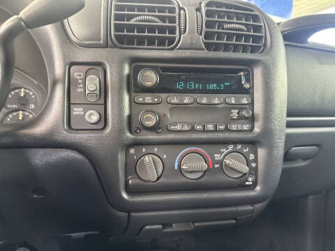 2004 Chevrolet Blazer LS