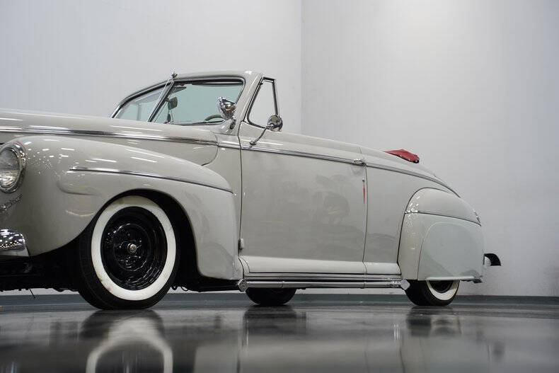 1946 Ford Super Deluxe