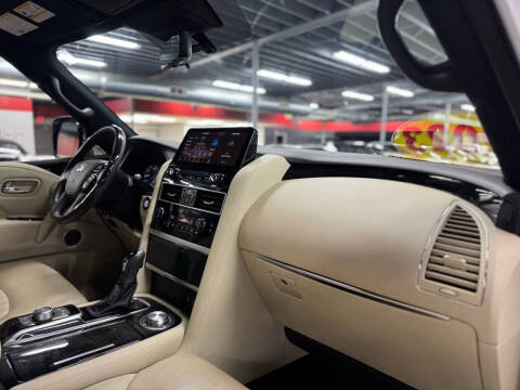 2023 Infiniti QX80 Sensory