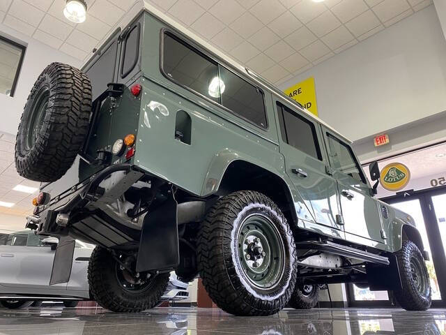 1999 Land Rover Defender 23