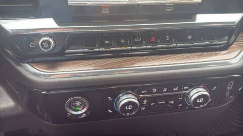 2024 GMC Sierra 1500 Elevation Standard