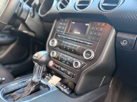 2016 Ford Mustang V6