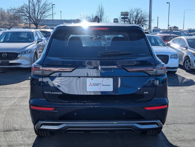 2026 Mitsubishi Outlander SE