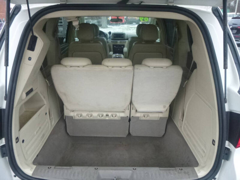 2009 Volkswagen Routan SEL