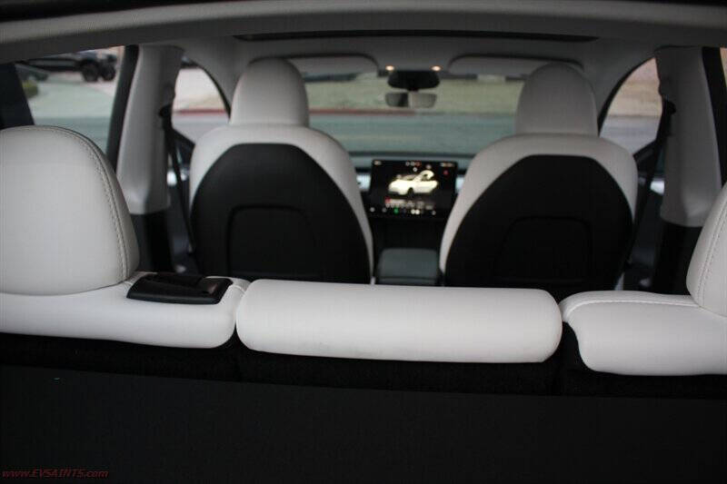 2025 Tesla Model Y Performance