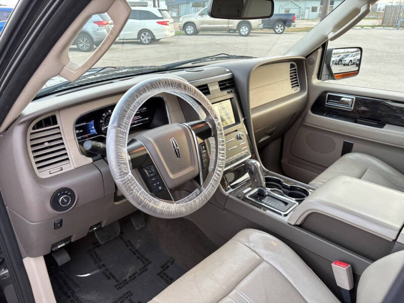 2016 Lincoln Navigator Select