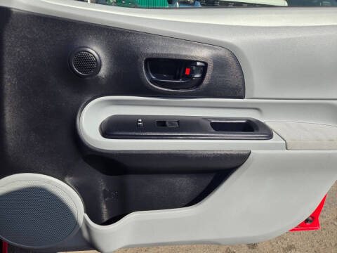 2014 Toyota Prius c One